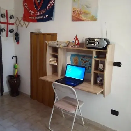Al Mare, Al Sole, Si', Ma Nella Casa Del Minatore