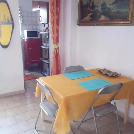 Lägenhet Al Mare, Al Sole, Si', Ma Nella Casa Del Minatore *