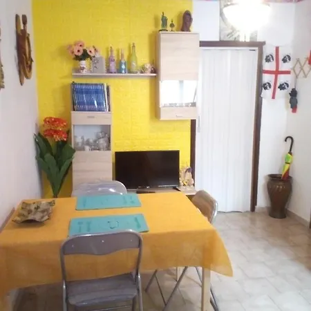 Al Mare, Al Sole, Si', Ma Nella Casa Del Minatore Apartmán