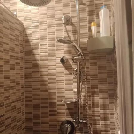 Al Mare, Al Sole, Si', Ma Nella Casa Del Minatore Apartmán