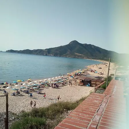 Al Mare, Al Sole, Si', Ma Nella Casa Del Minatore Apartament