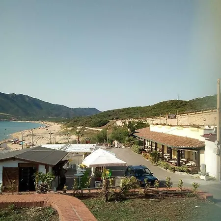 Al Mare, Al Sole, Si', Ma Nella Casa Del Minatore Apartmán *