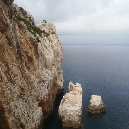 Al Mare, Al Sole, Si', Ma Nella Casa Del Minatore Apartmán *