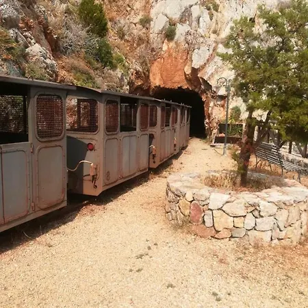 Al Mare, Al Sole, Si', Ma Nella Casa Del Minatore Lejlighed *