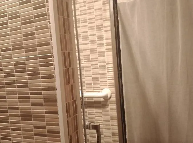 Al Mare, Al Sole, Si', Ma Nella Casa Del Minatore